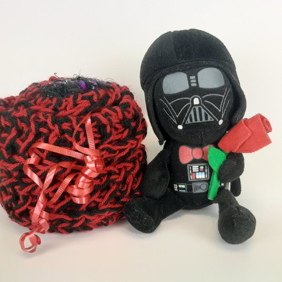 Star Wars Darth Vader 7 inch Plush with Rose an new matching handmade yarn scarf - Picture 2 of 8